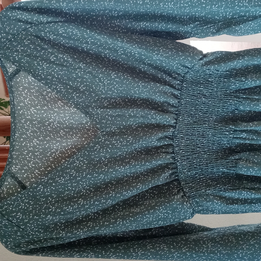 Adorable Green/White Balloon Sleeve Smocked waist Mini dress Size S - Picture 6 of 8